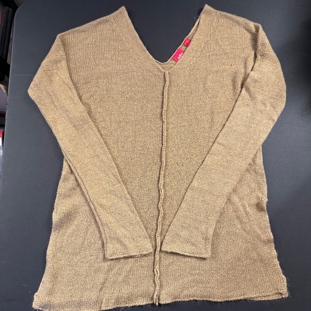 DAYTRIP V NECK SWEATER